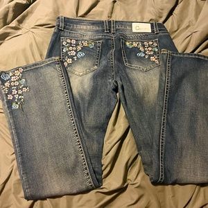 Charme Women’s Western boot up jeans size 34